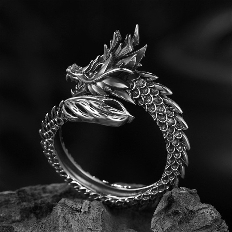 Anello Gotico Punk con Drago J - Pilates Ring Magic recensione e prezzo